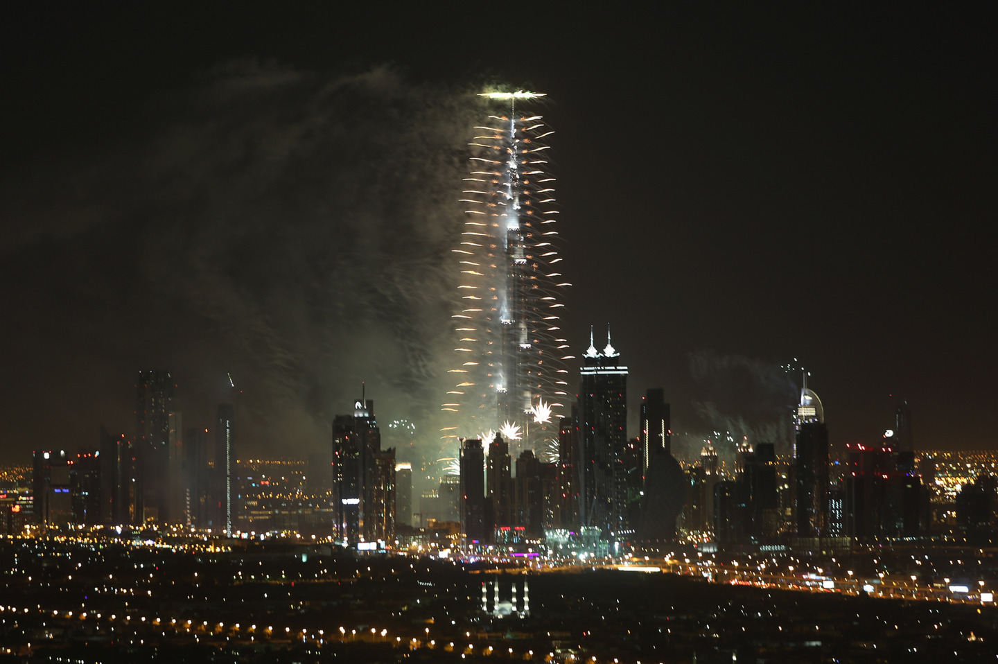 Dubai-yeni-yıl-2015